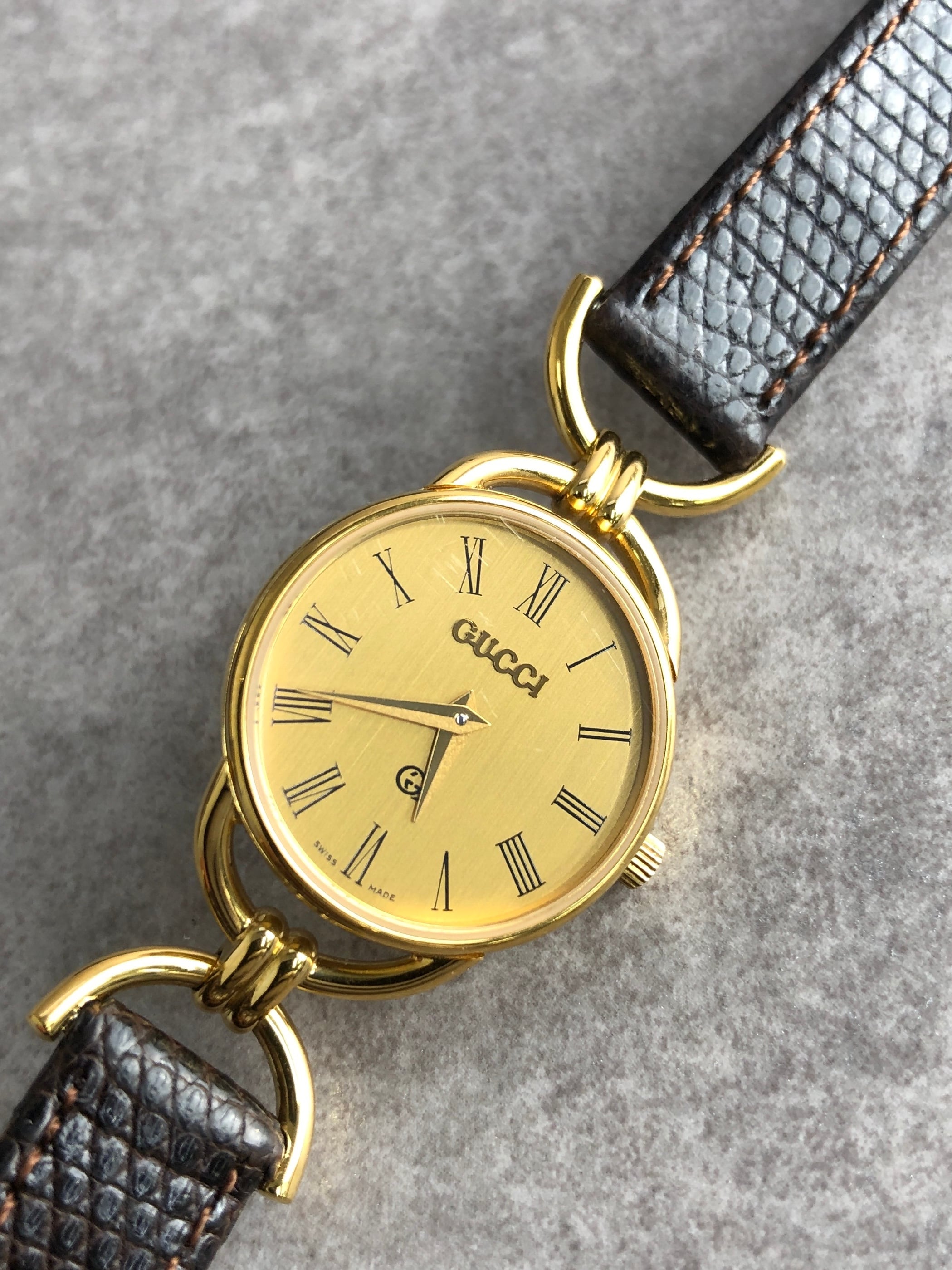 GUCCI グッチ 腕時計 ゴールド レザー クウォーツ 6000L vintage