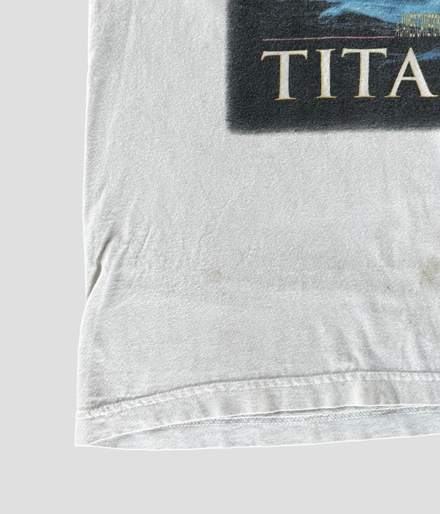 -TITANIC- Vintage 90s L Print T-shirt