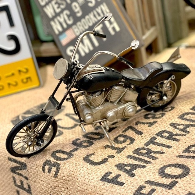 ブリキバイク 黒 フィッシュテールマフラー 2004d-2246  バイク ブリキカー ブリキのおもちゃ インテリア ブラック 大人 アンティーク