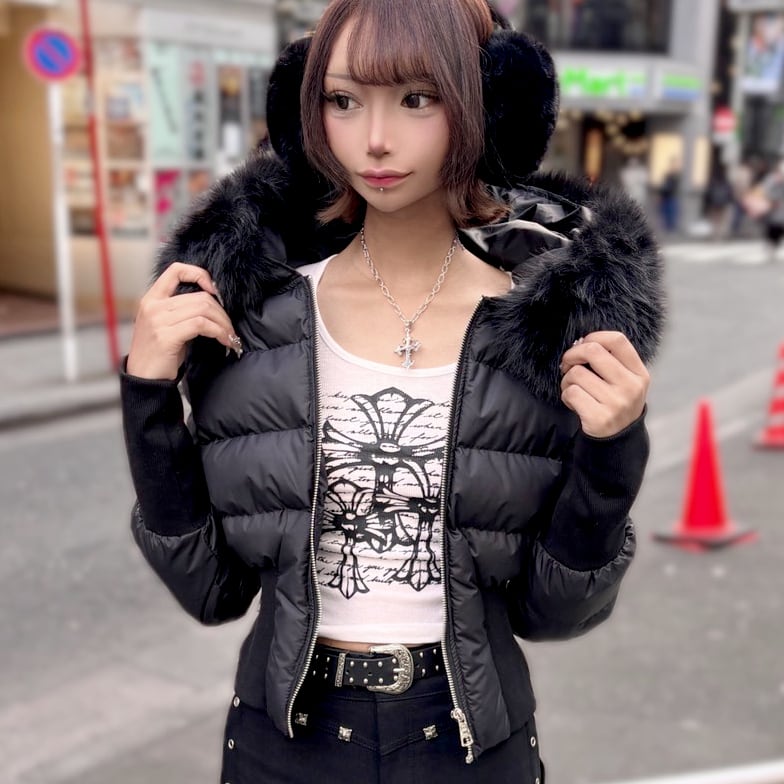 れ*か様 イノセントワールド　ファー付きショートジャケット黒 れ*か様 イノセントワールド ファー付きショートジャケット黒