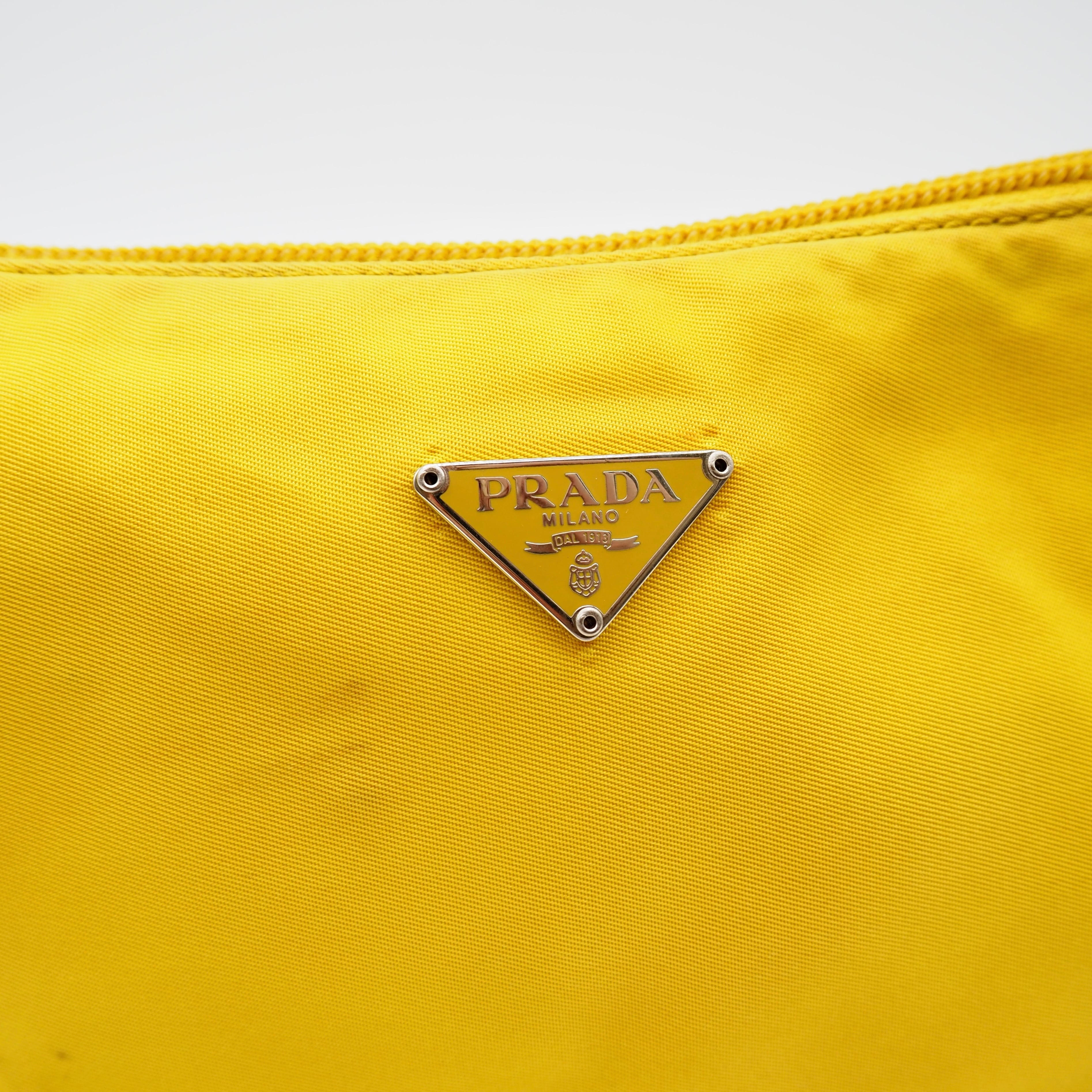 PRADA 三角ロゴ ミニ ハンドバッグ ナイロン イエロー プラダ | 2122TOKYO