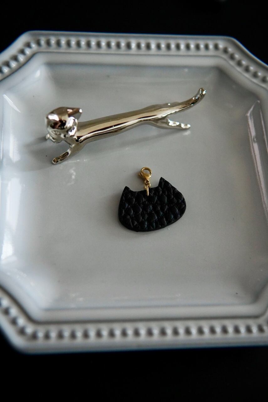 ネコチャーム（BLACK）