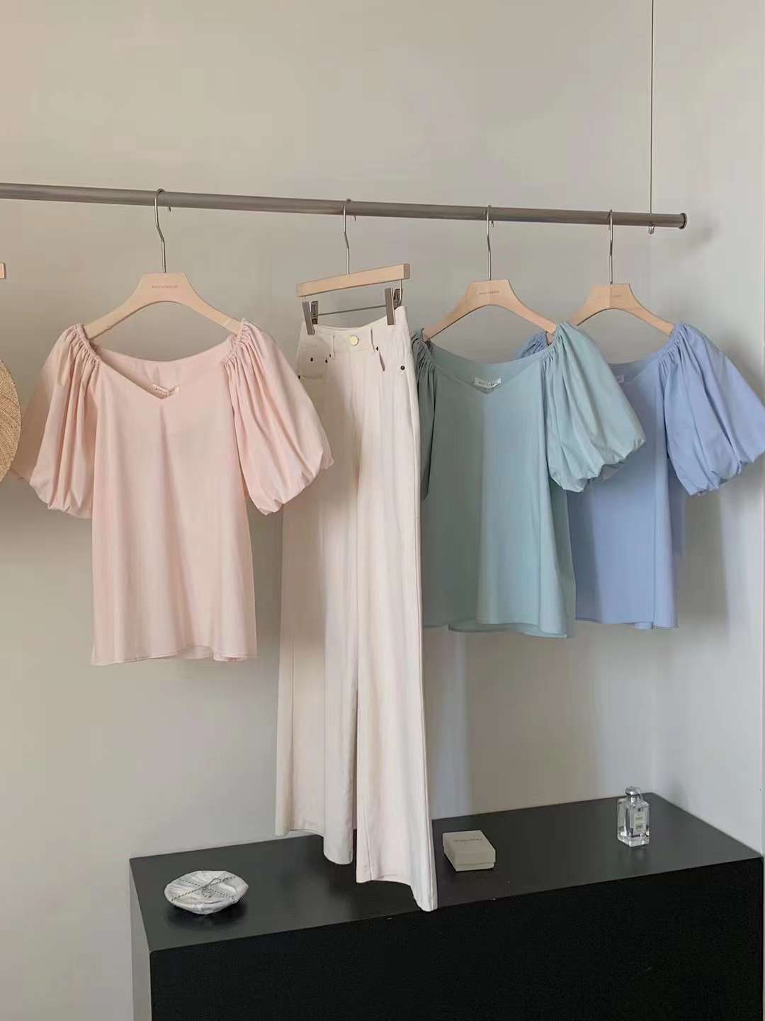 パフスリーブブラウス　AJ2155-2356