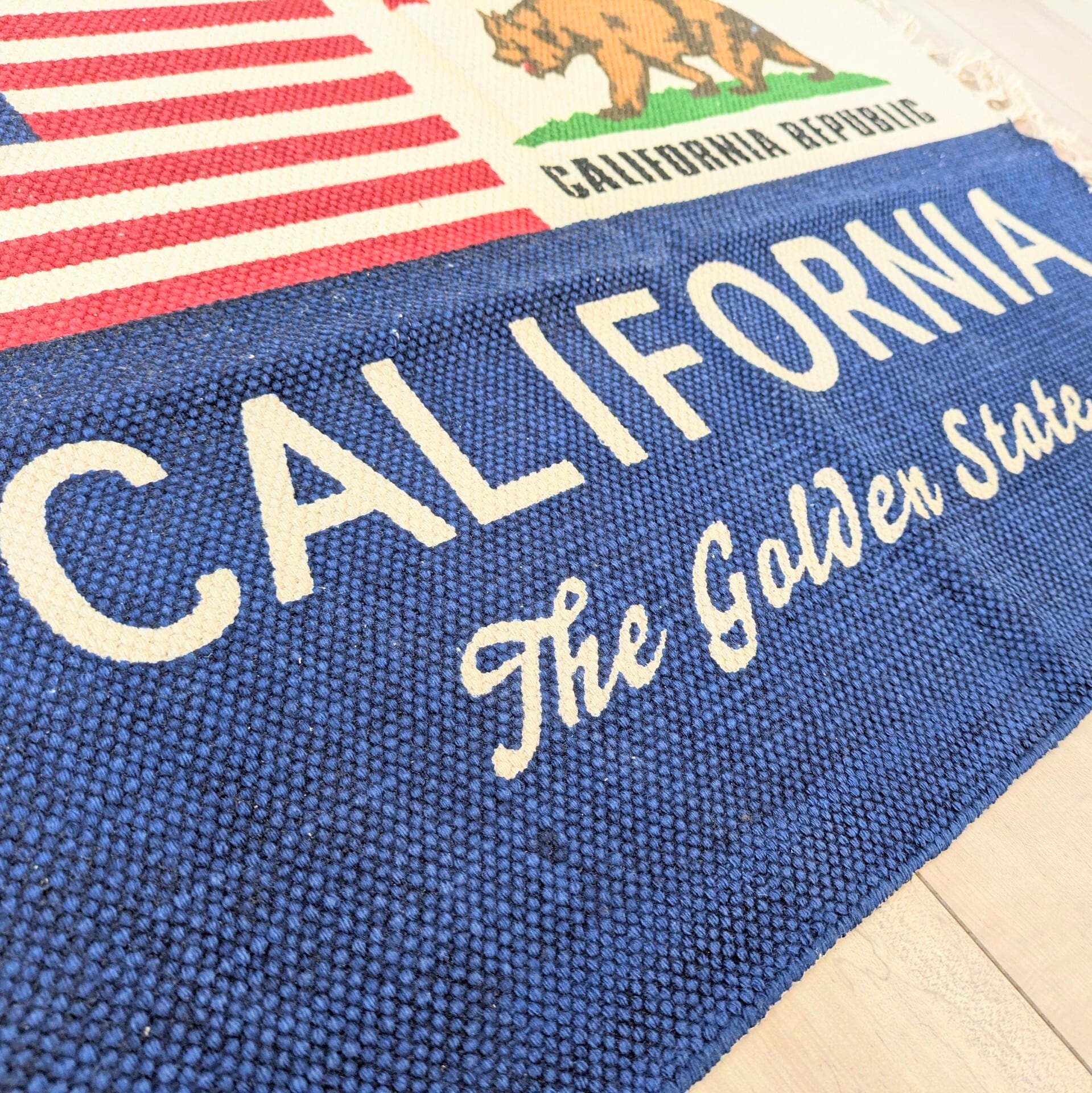 【 CALIFORNIA REPUBLIC ( カリフォルニア州 ) 】 カリフォルニア州旗デザイン / COTTON MAT / コットンマット/ Floor Mat / フロアマット〚アメリカン雑貨 アメトイ〛