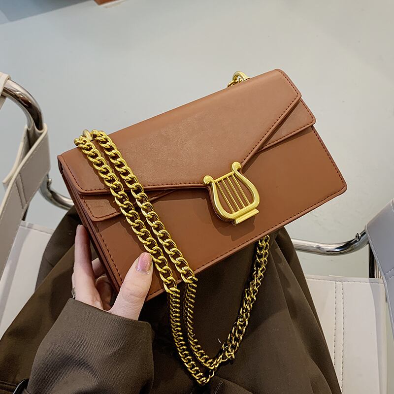 レッドオータムウィンターチェーン スタンダード レトロ 秋物 冬物 スクウェア メッセンジャーバッグ 手作りハンドバック52480987603