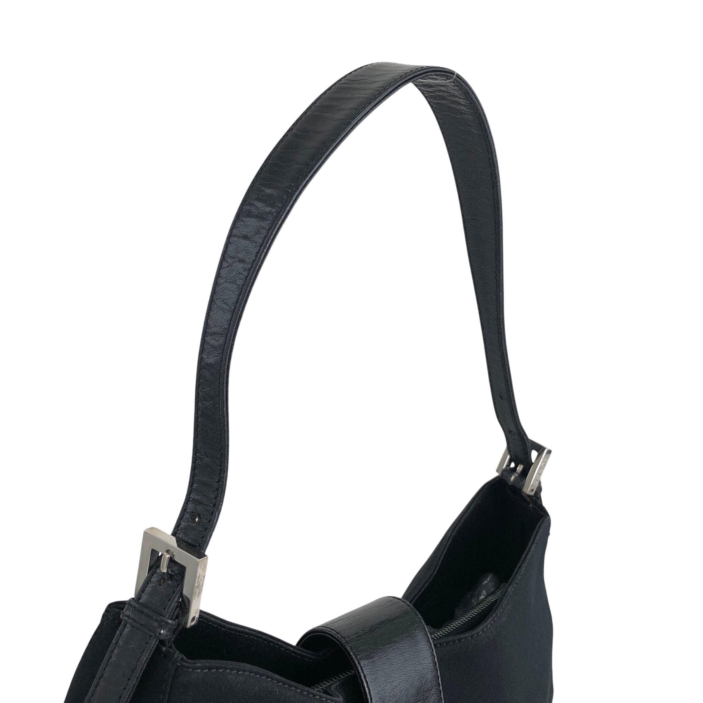 FENDI フェンディ マンマバケット ショルダーバッグ ブラック FENDI フェンディ マンマバケット ショルダーバッグ ブラック