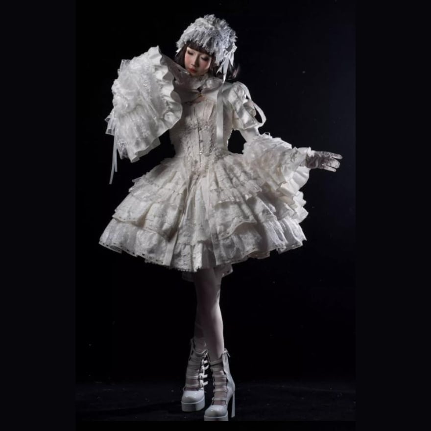ゴスロリ 重厚ジャガード多段フリルドレス コルセット仕様 黒白｜納期4
