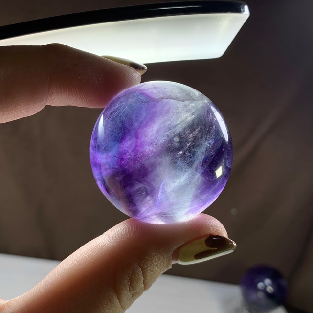9.可愛いグラデーションフローライトスフィア