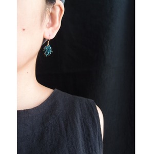 【K14gf】Blue Green Jade × Apatite Earrings／ブルーグリーンジェード×アパタイト フリンジピアス（Dark）