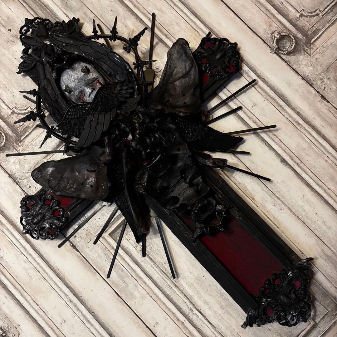 1点限定品】Sacred Relic - 磔刑の骨十字架オブジェ | VIRTU MORE
