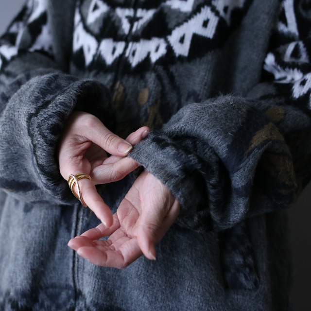 nordic pattern over silhouette zip-up ecuador knit jacket