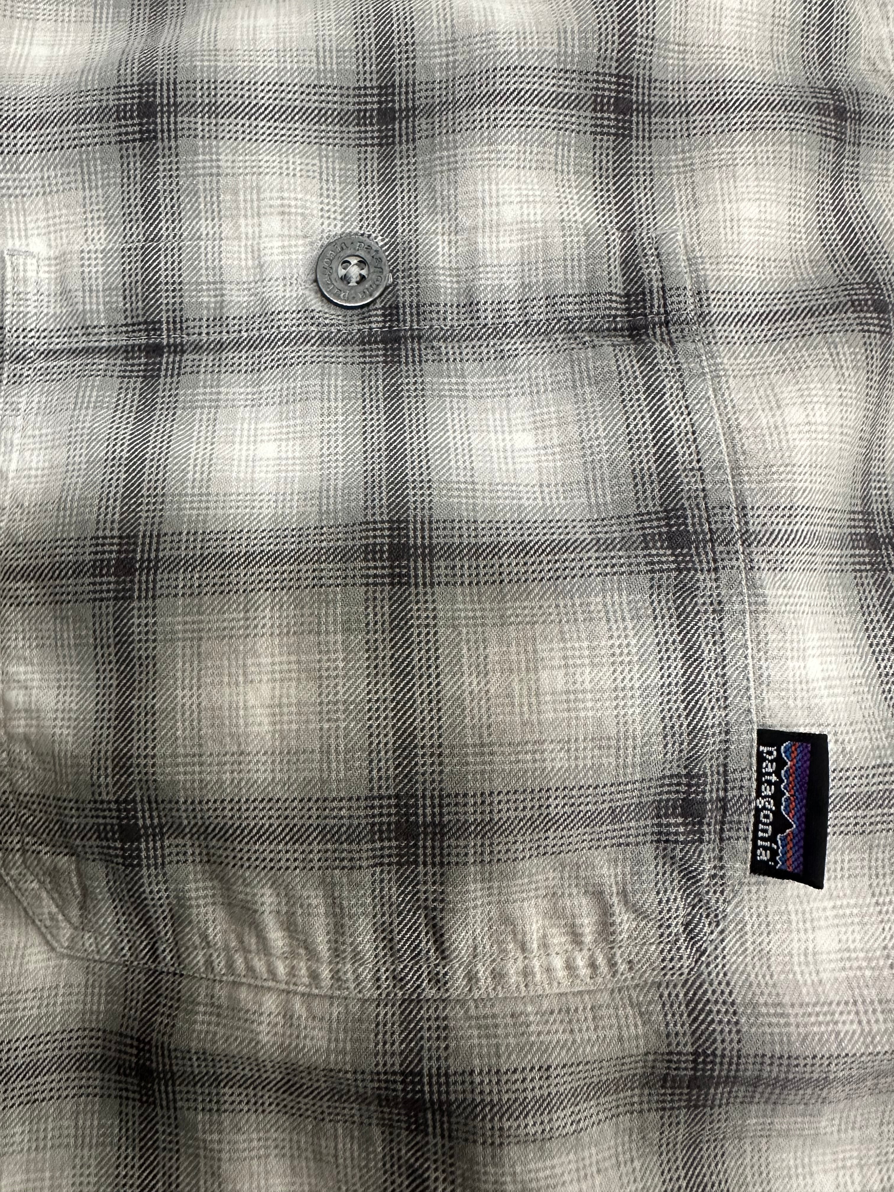 00's Patagonia Organic Cotton Ombre Check Shirt Men's XL | VINTAGE