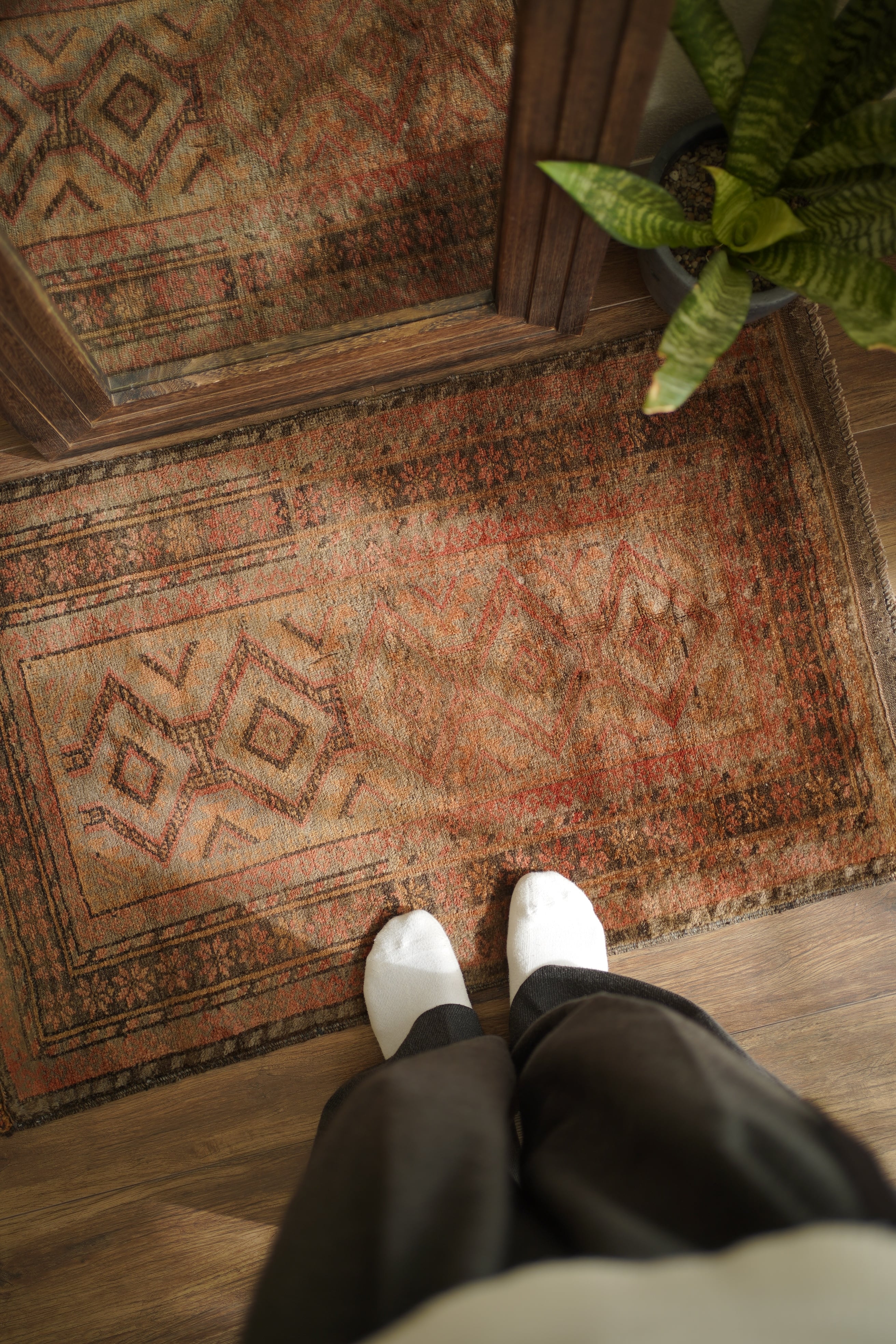 591】Vintage Afghan Baluch rug 1990's | ヴィンテージラグ専門店