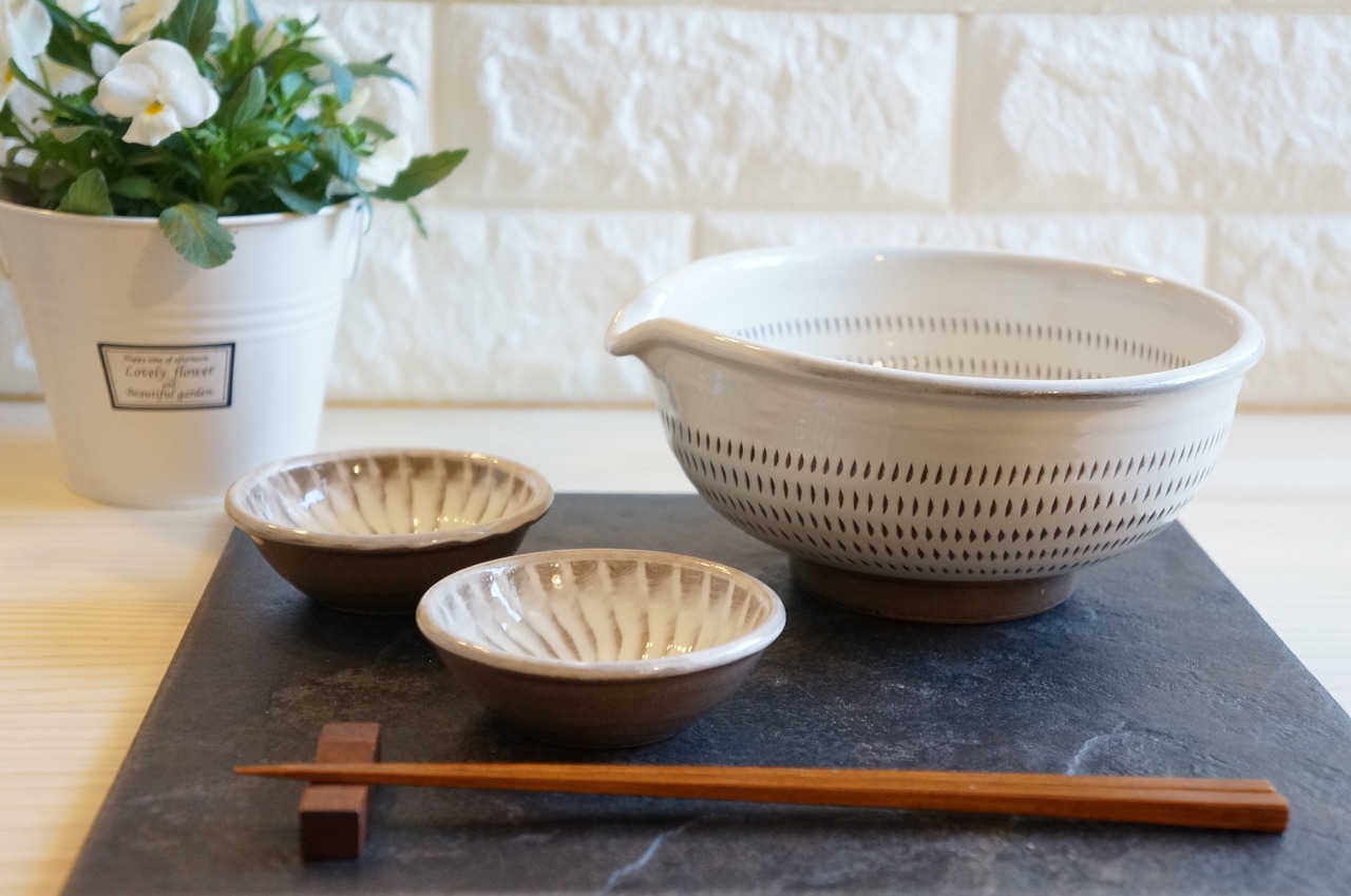 小石原焼　早川窯元  豆鉢   刷毛目 　③　[8-284]