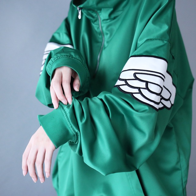 "Jordan" good green color over silhouette half-zip pullover