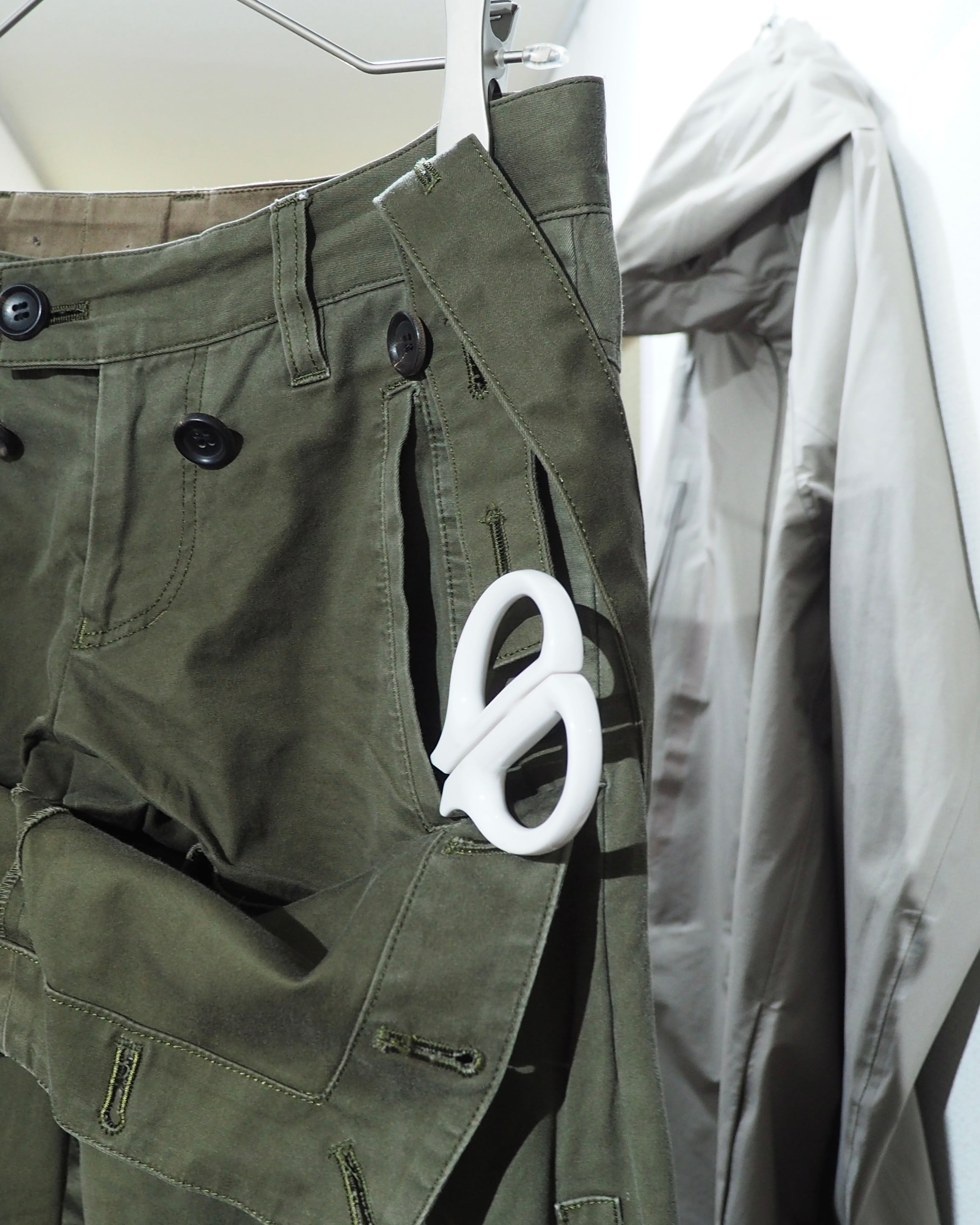 "THE TWELVE - 変形 " Suspender Flare Military Cargo Pants