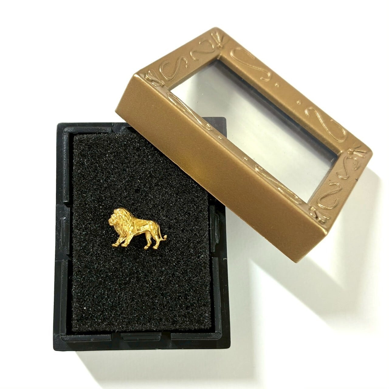 純金 約1g ライオン (No.2) JUNGOLD 指先サイズの芸術品 | JUNGOLD