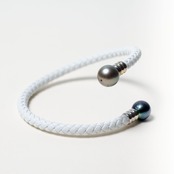 【限定品】[BRISTOL] 黒蝶真珠×レザー ブレスレット ホワイト