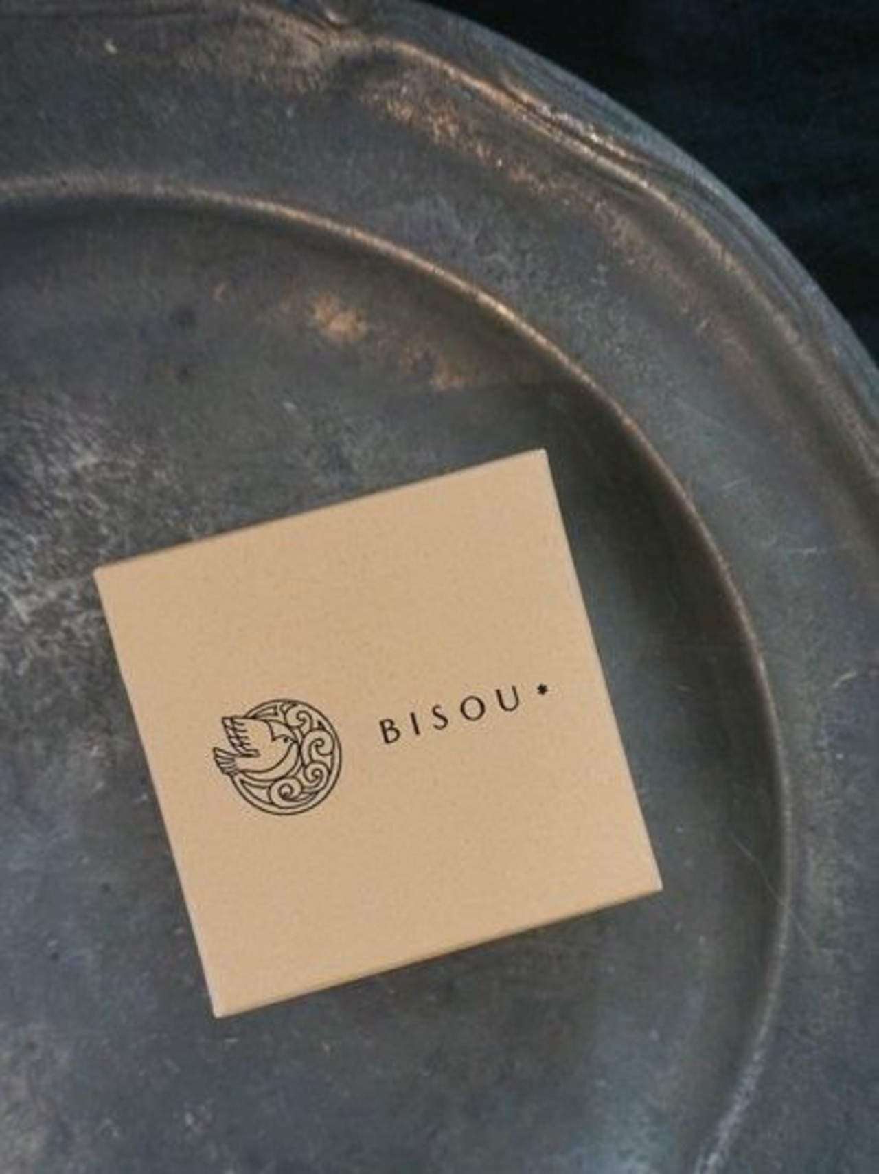 BISOU 陽の匂いブローチ