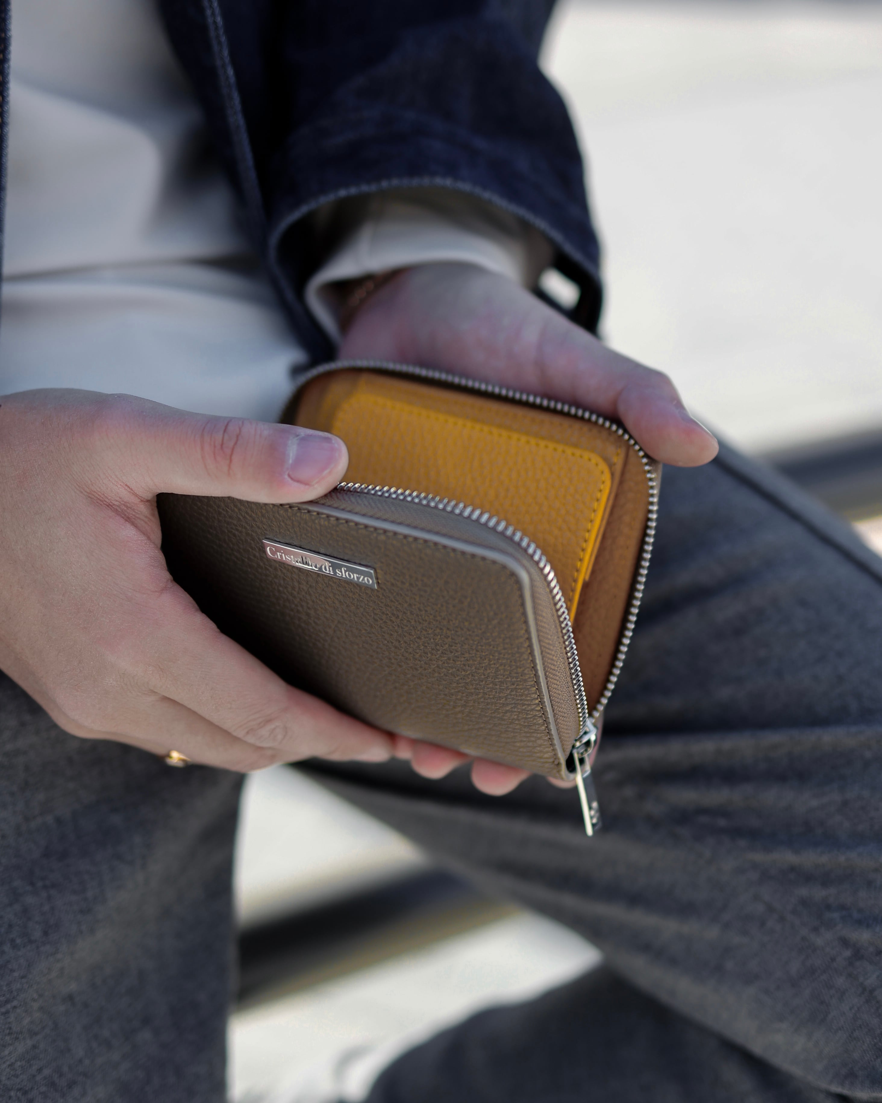 即納カラーあり】Italian Emboss Middle Wallet 【イタリア・マスト