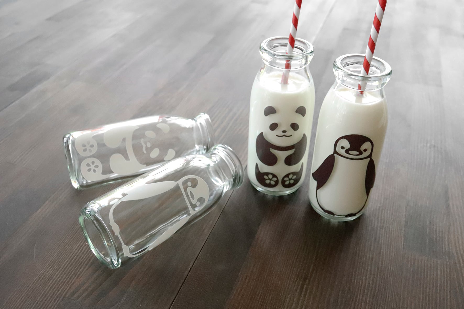 Cg 0102s 冷感ミルクボトル牛乳スマイルグラス ペンペン パンダ君 子供 笑顔 牛乳 着せ替え ボトル ペンギン パンダ 動物 丸モ高木陶器 オンラインショップ 温度をデザインに