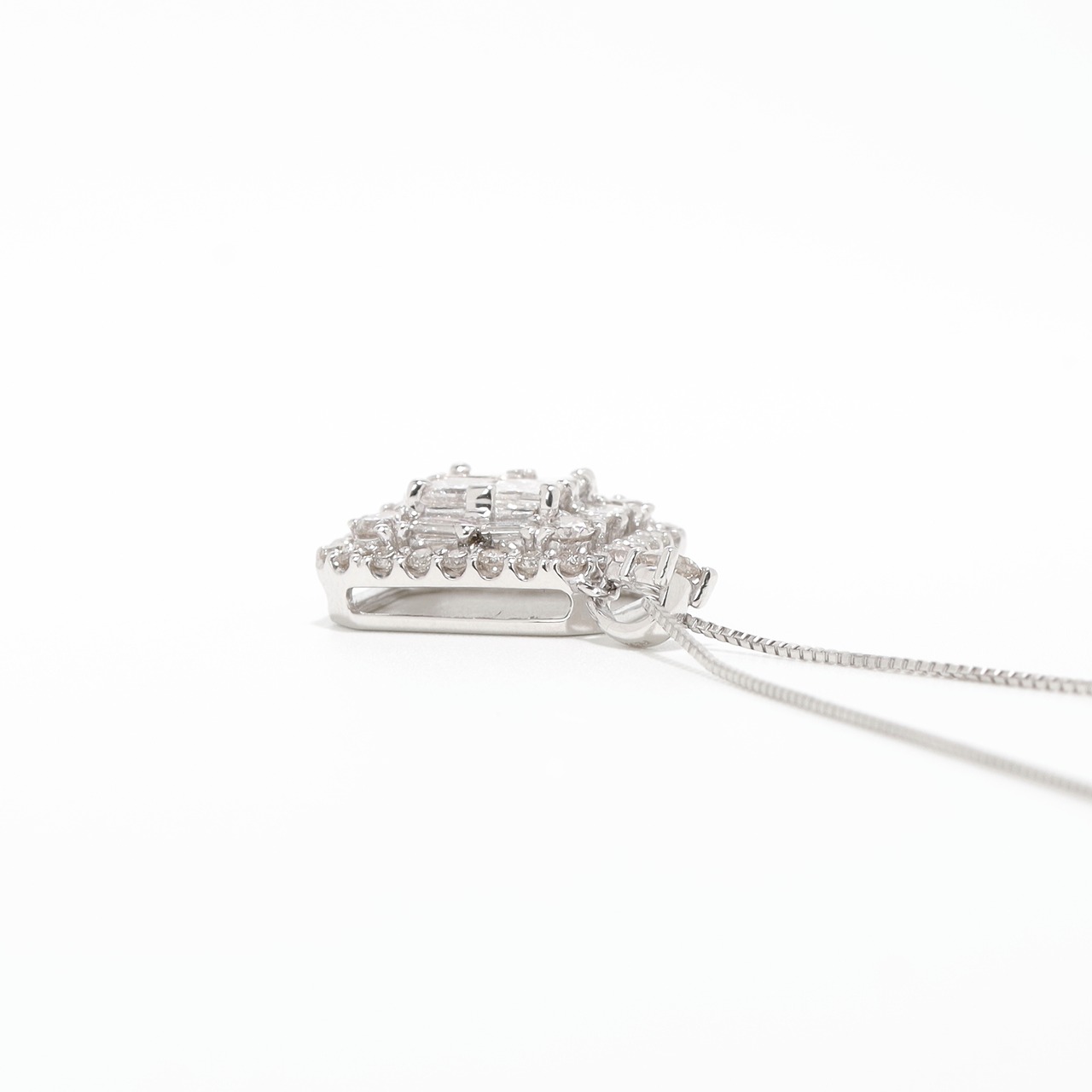 ダイヤモンド デザインペンダント pt / 1.500ct