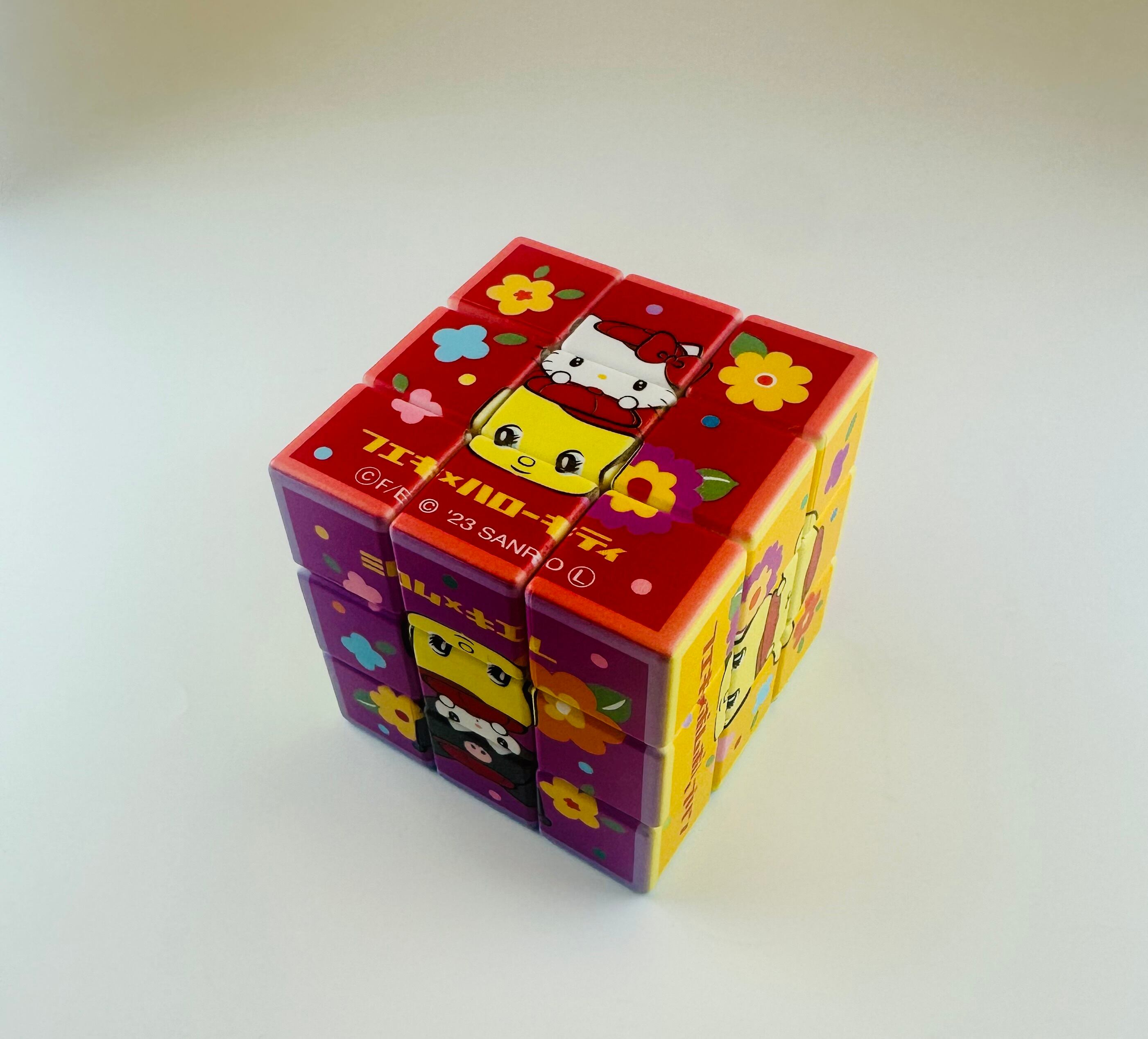 フエキ×サンリオキャラクターズ　キューブパズル