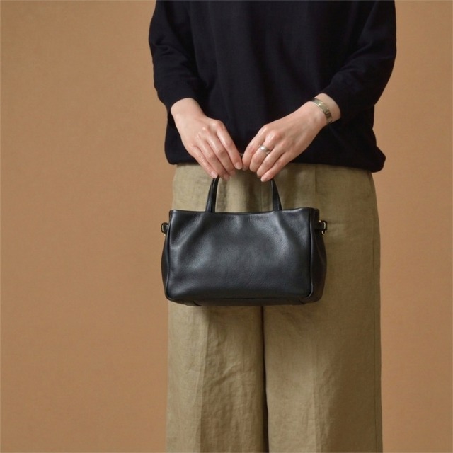 mononogu もののぐ　パオミニショルダーバッグ・ブラック