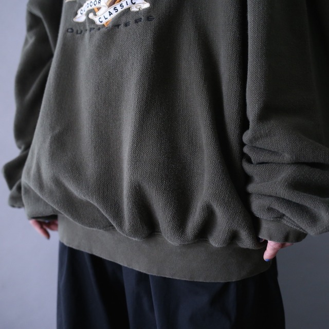 "刺繍×鷲" front design over silhouette sweatshirt