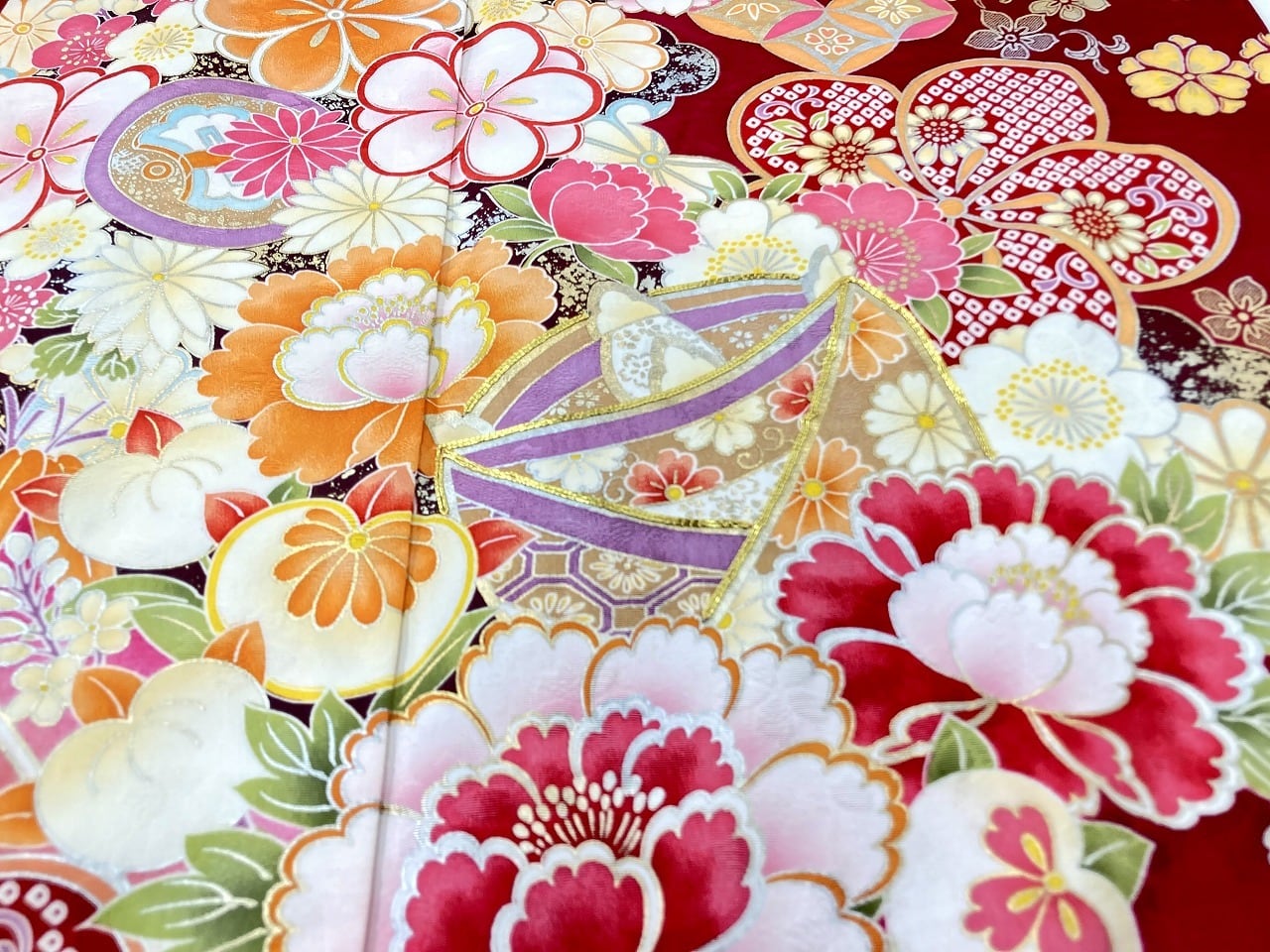 金駒刺繍 トールサイズ 振袖 花柄 桜 牡丹 菊 梅 正絹 袷 赤 ピンク