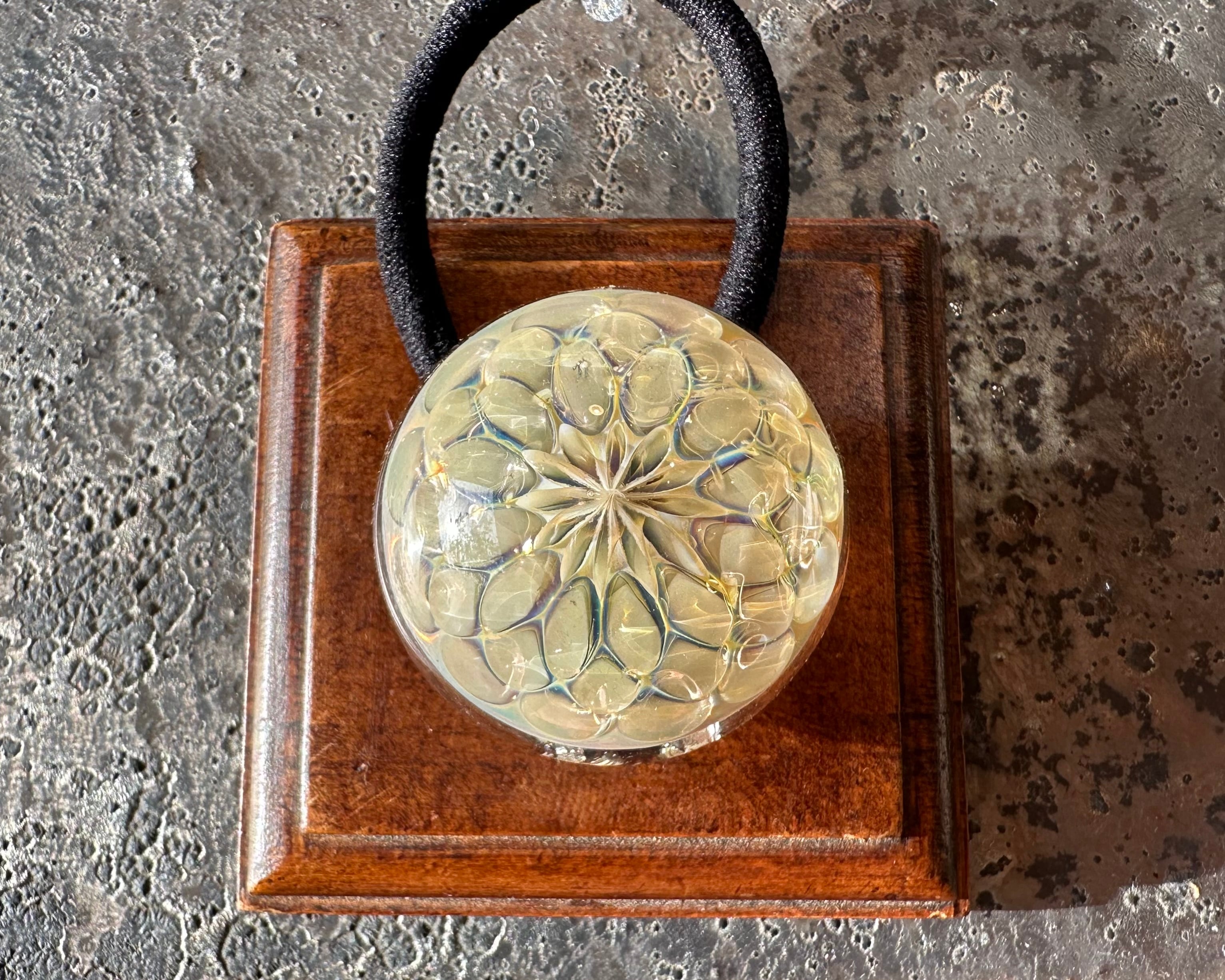 【Milky Flower】ミルク色の花ヘアゴム