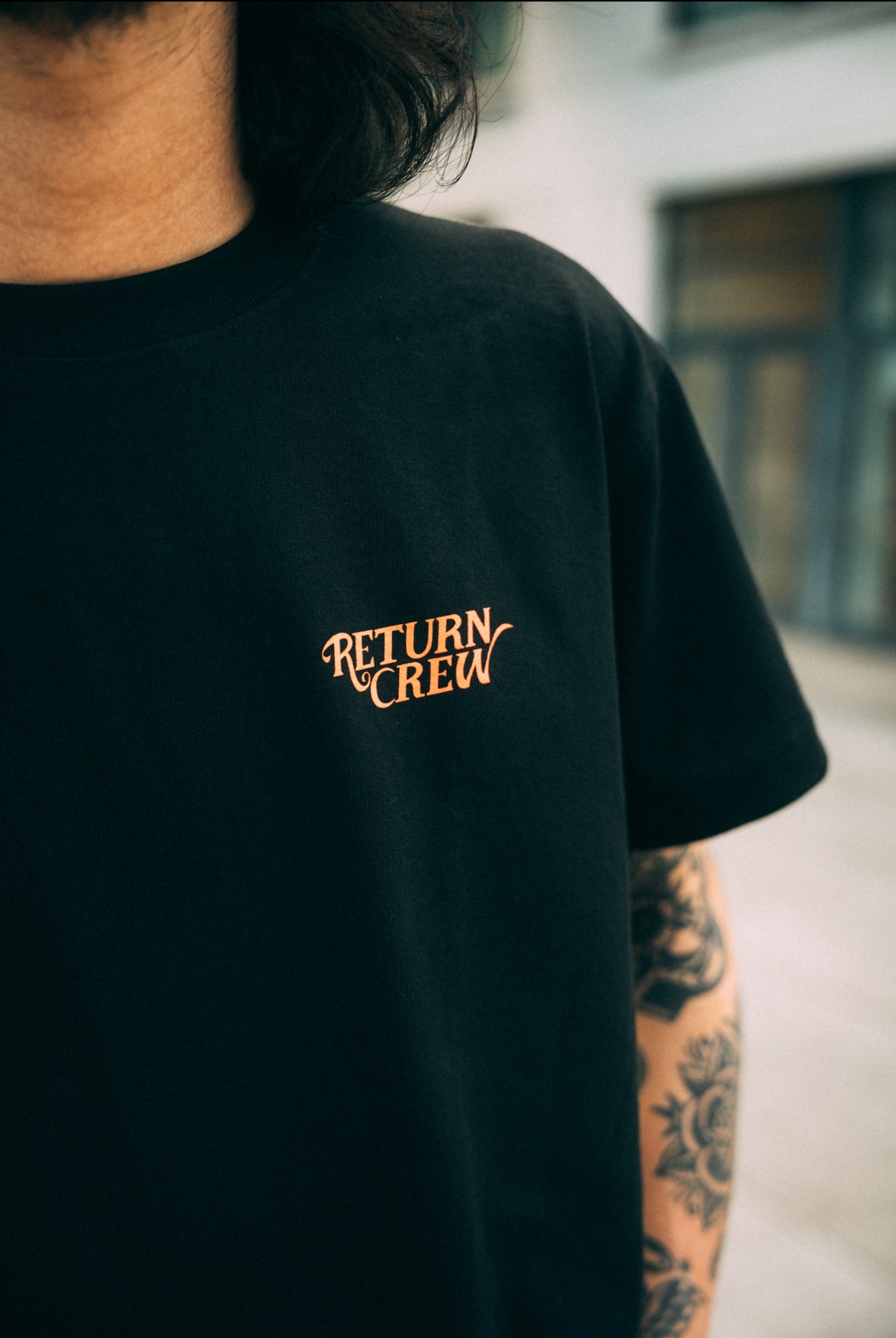 CREW BLACK ORANGE  T
