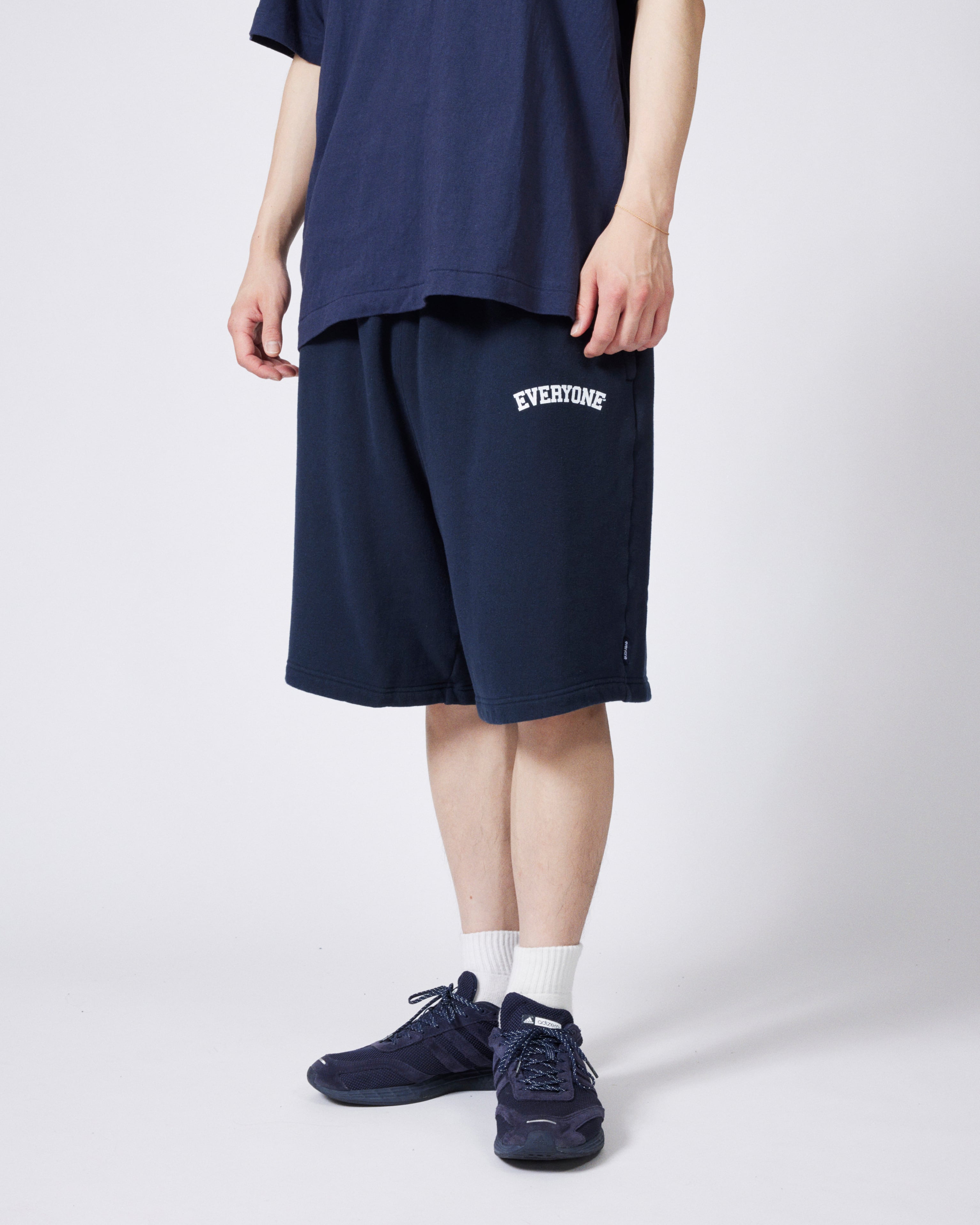 everyone collegiate logo classic sweat shorts (NAVY) | everyone