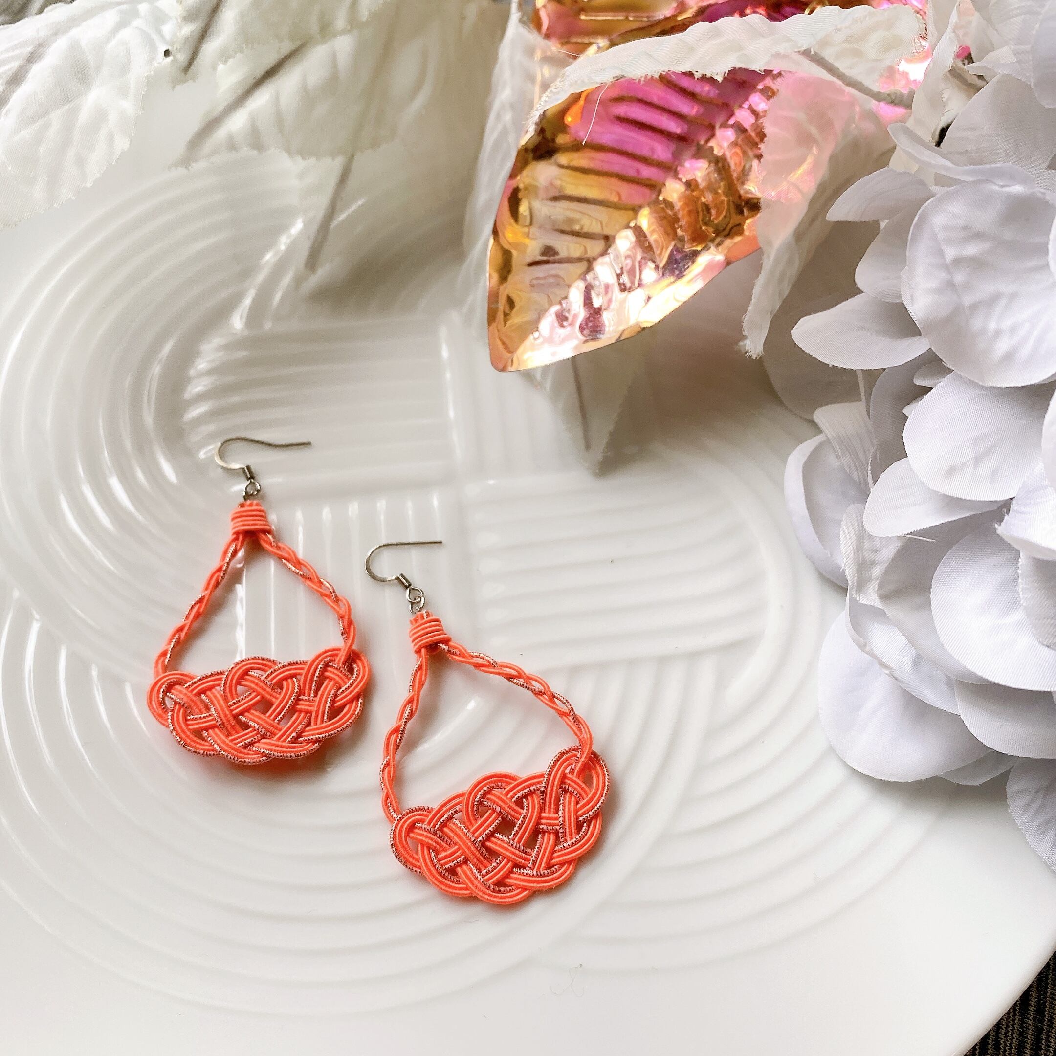 NEW COLOR【水引ピアス】森の雫◇サーモンピンク◇SALMON PINK | IKIYA