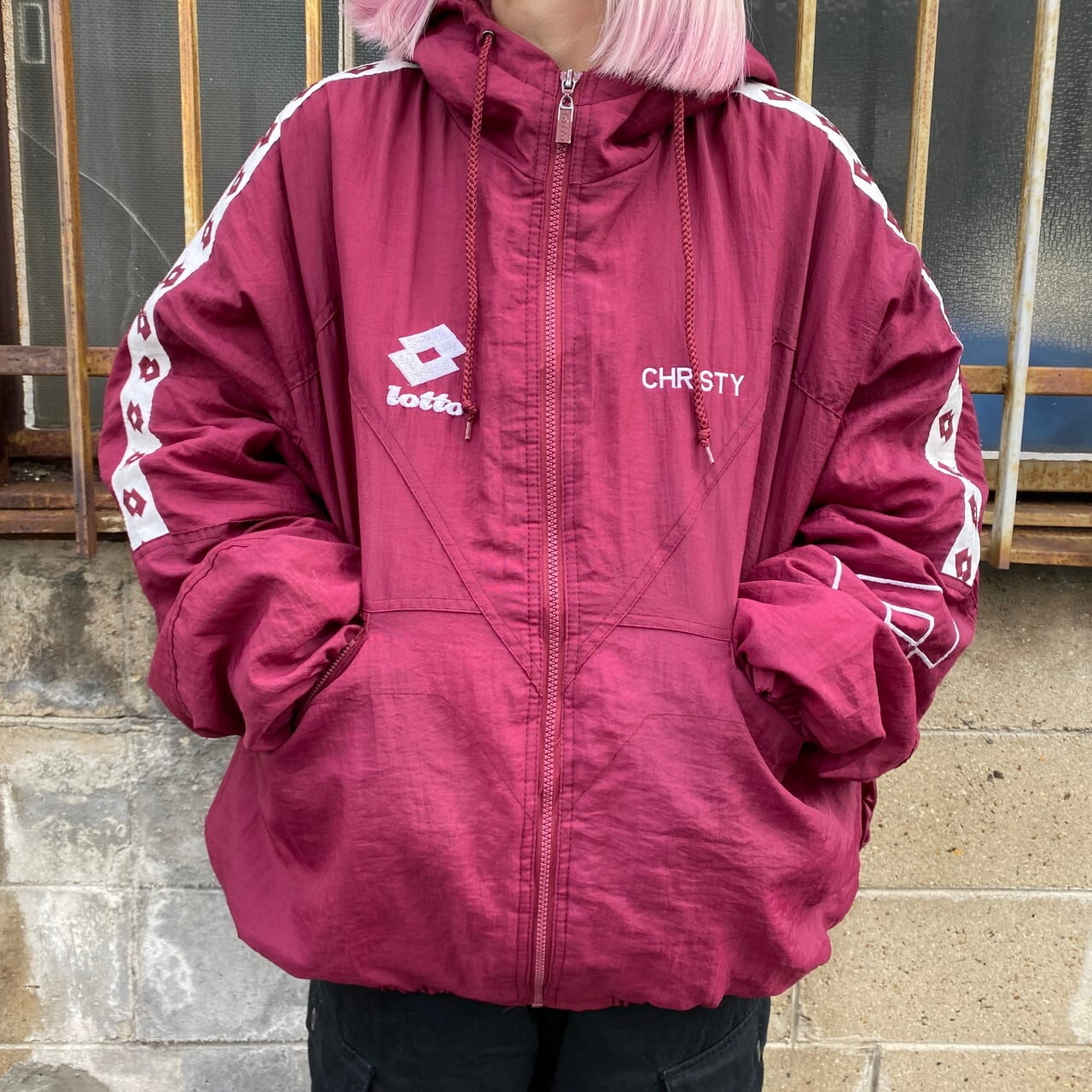 ■新品■PINK(ピンク)ロゴ入りナイロンジップアップパーカー ブルゾン M/L