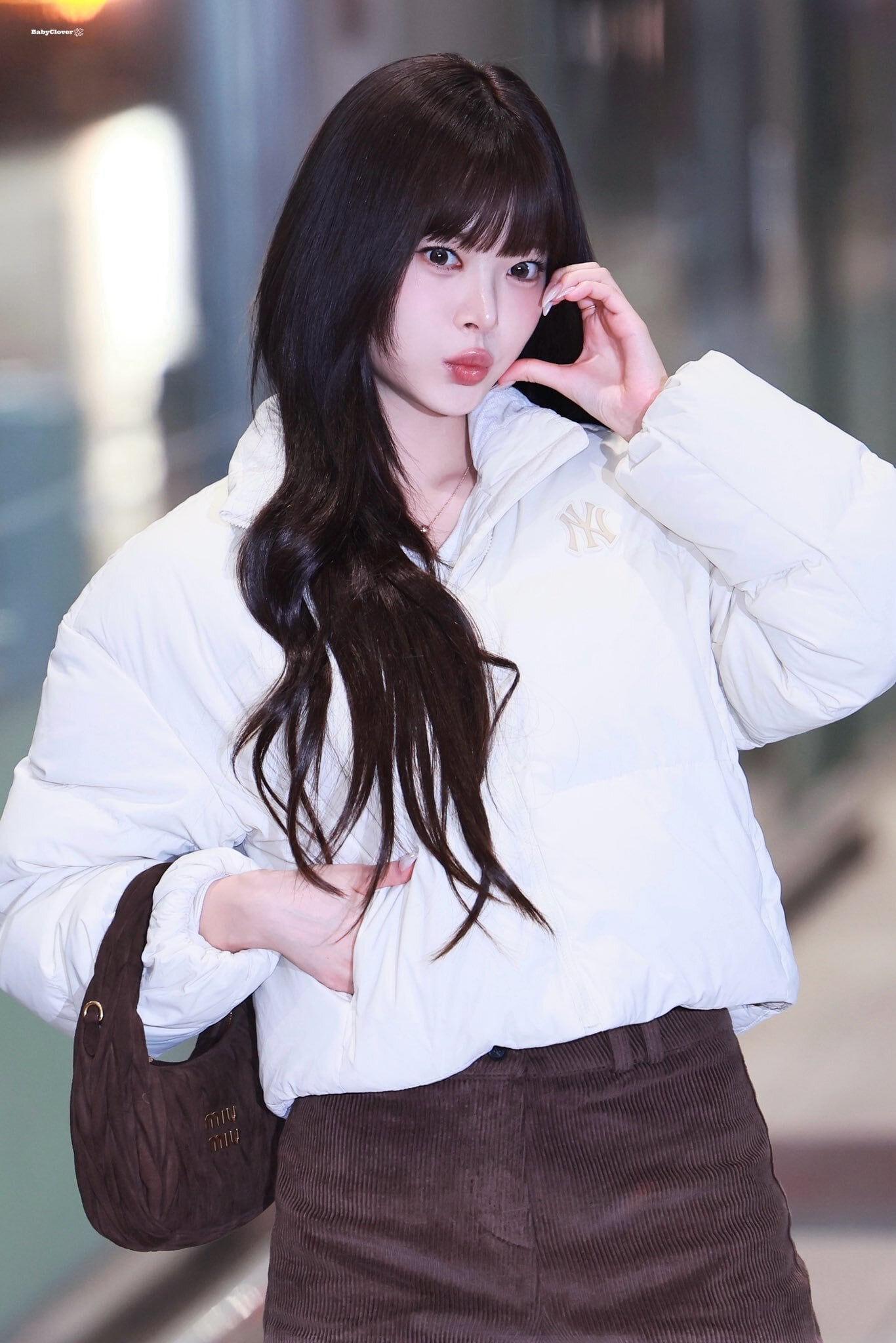 ☆LE SSERAFIM ウンチェ 着用！！【MLB】Women's crop basic curve