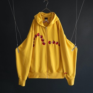 over silhouette " ダルマ " embroidery design yellow color zip-up sweat parka