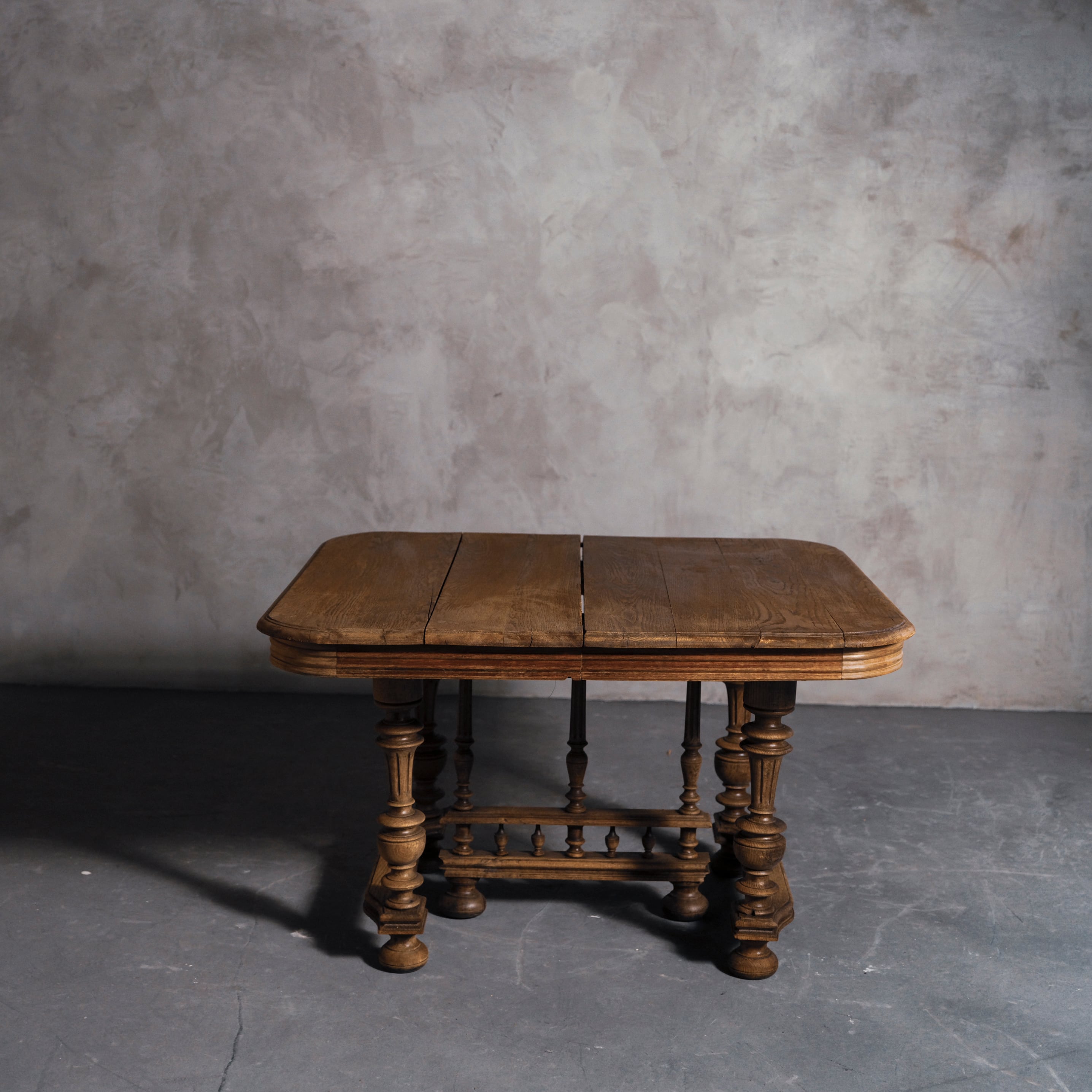 テーブル/アンリ2世テーブル/アンリ2世様式/フレンチアンティーク/フランス/店舗什器/ダイニングテーブル