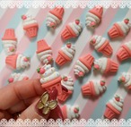 お得✨[20個]苺トッピングソフトクリーム／28mm×17mm