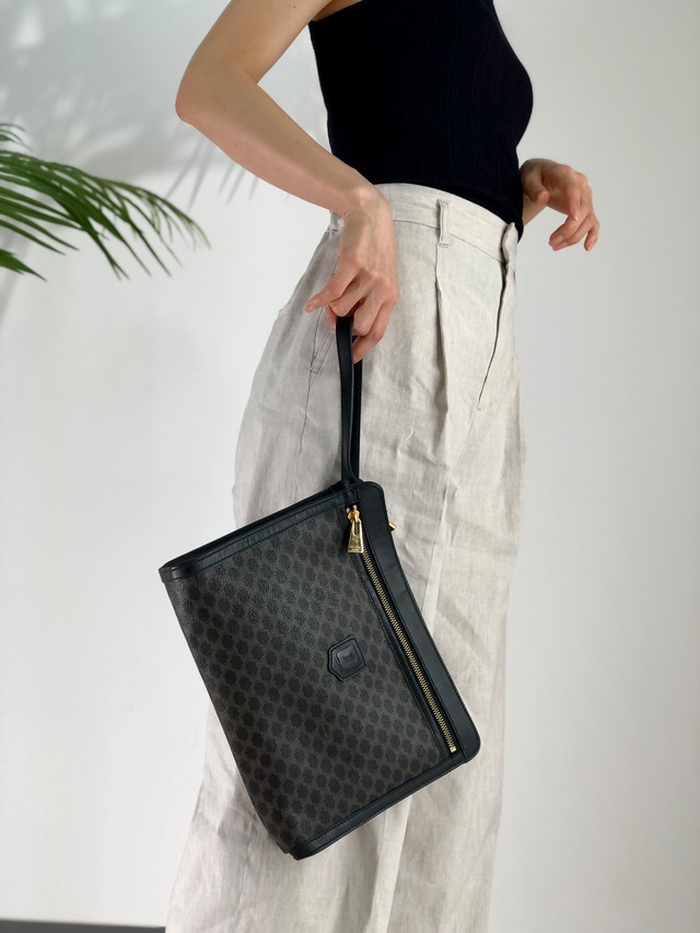 CELINE セリーヌ マカダム ブラゾン型押し PVC レザー  クラッチバッグ ブラック vintage ヴィンテージ オールド tyhzg7