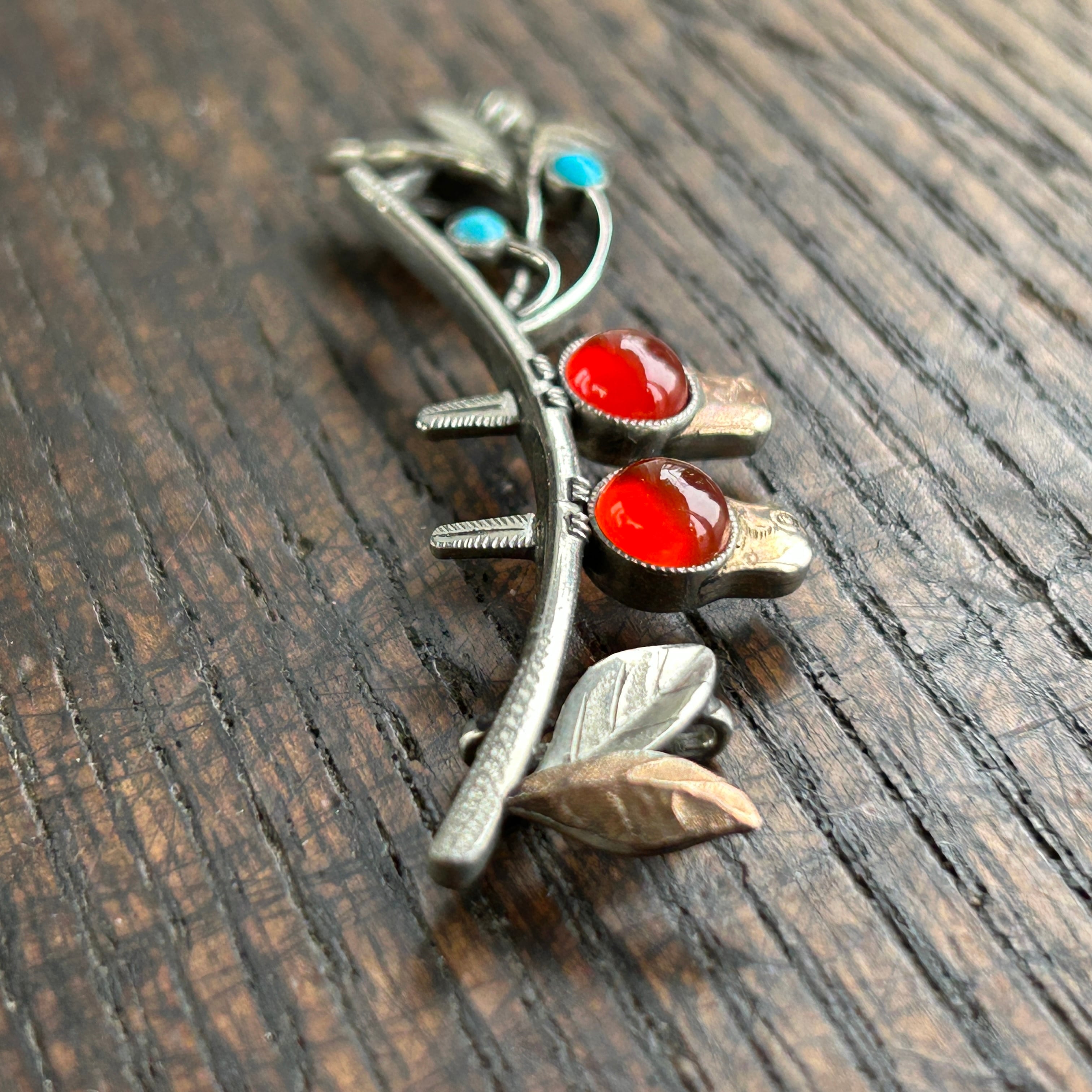 アンティーク　大正から昭和初期　合金製　小枝に鳥の帯留め