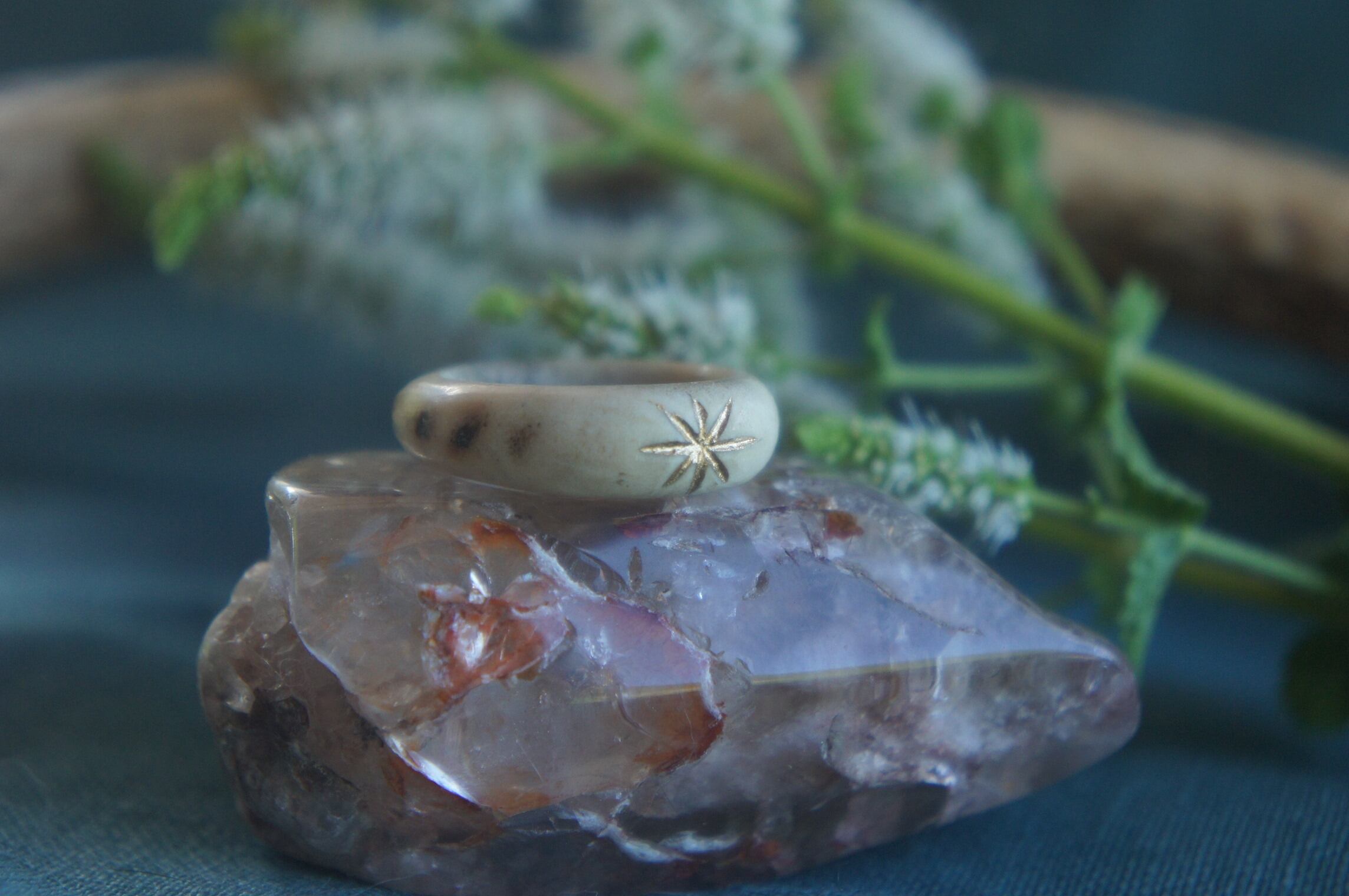 鹿角彫刻「月と星のリング」【A】14号