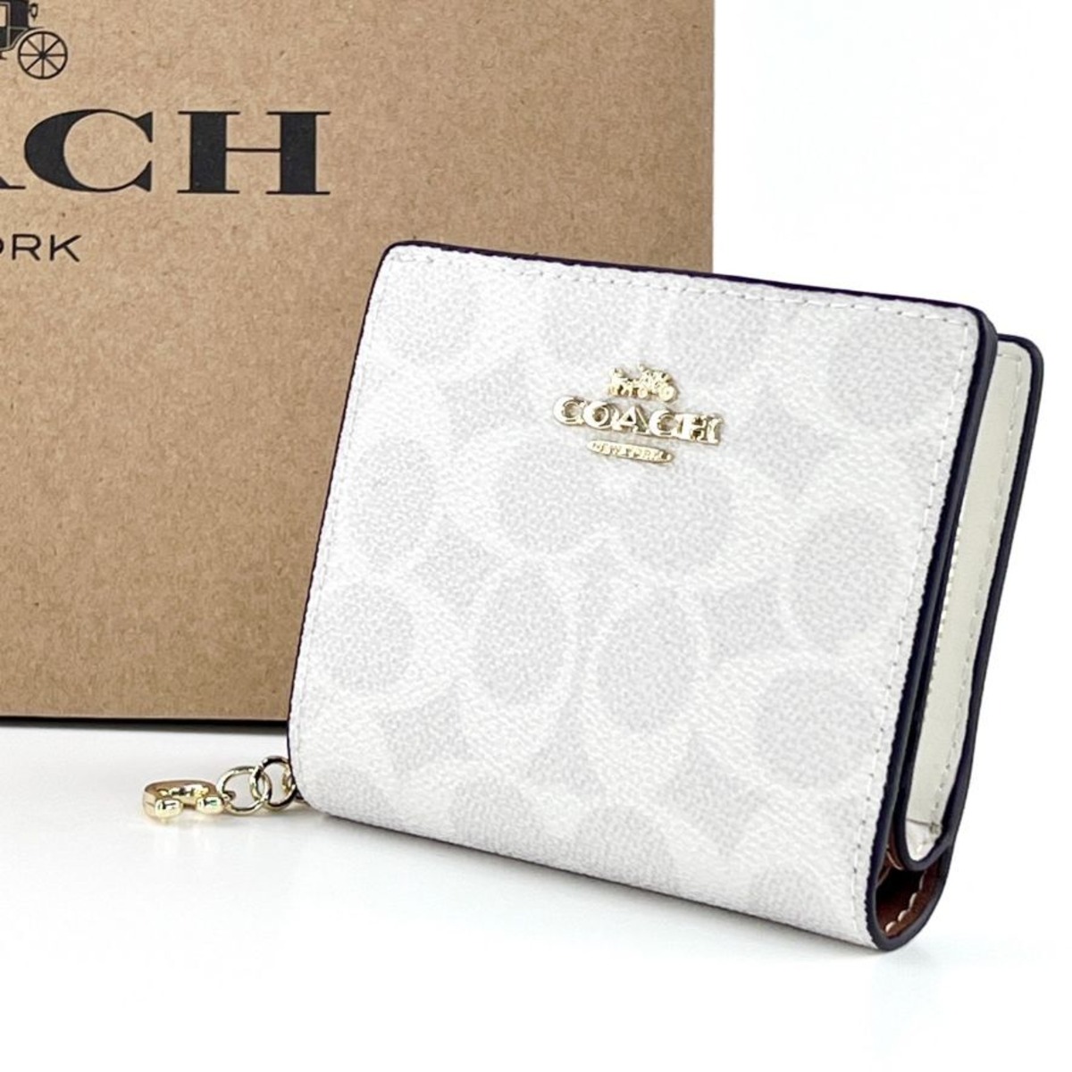 新品 未使用 COACH コーチ 財布 ホワイト 白 折りたたみ | SS 