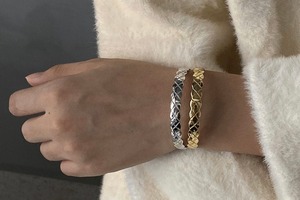 Diamond lattice bangle [SV925]