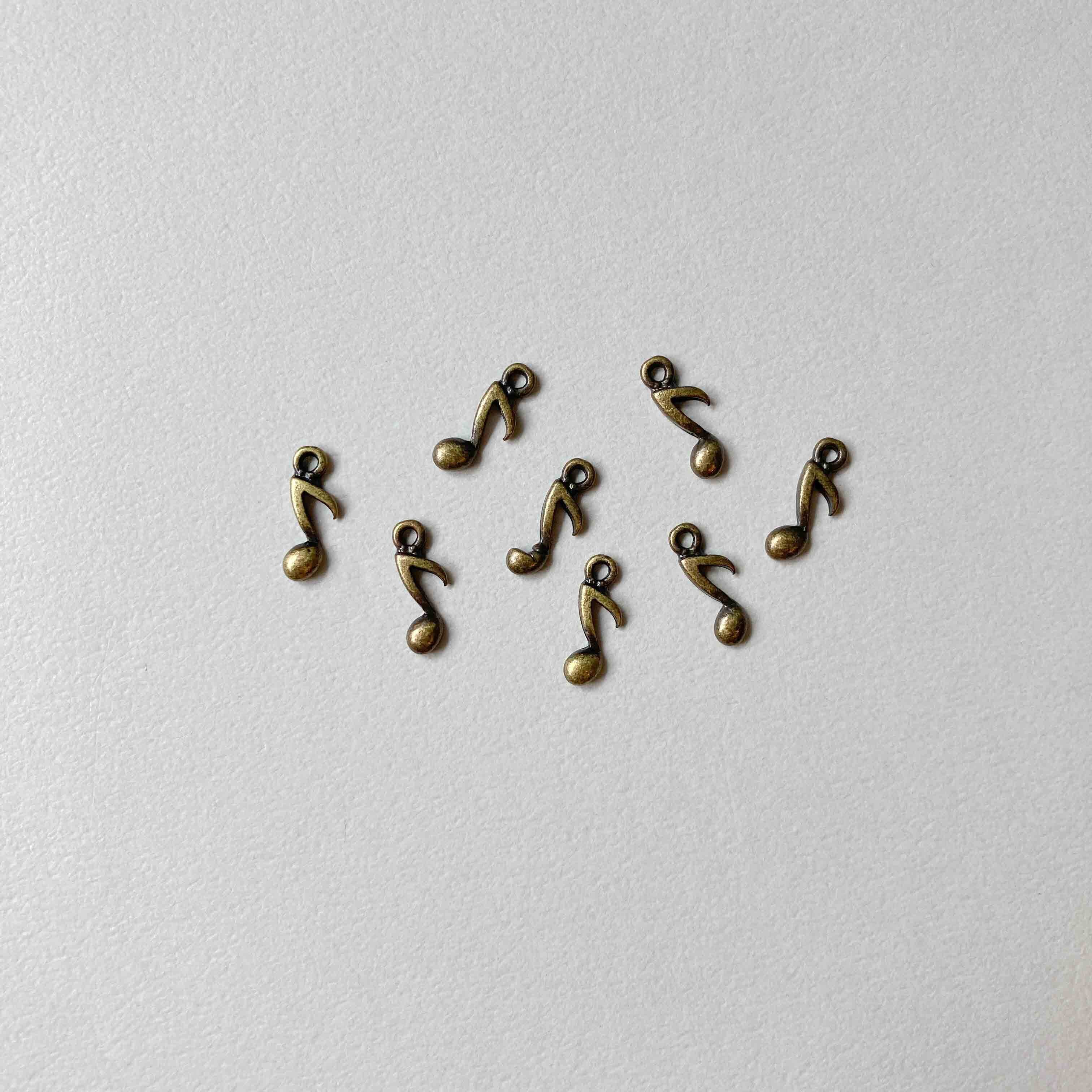 アンティーク風 ぷっくり8部音符チャーム