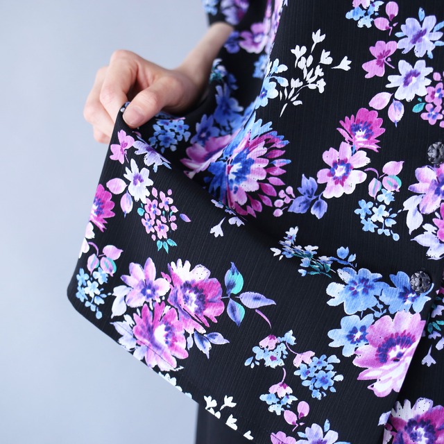 "花柄" black base beautiful cold color flower pattern box silhouette open collar h/s shirt