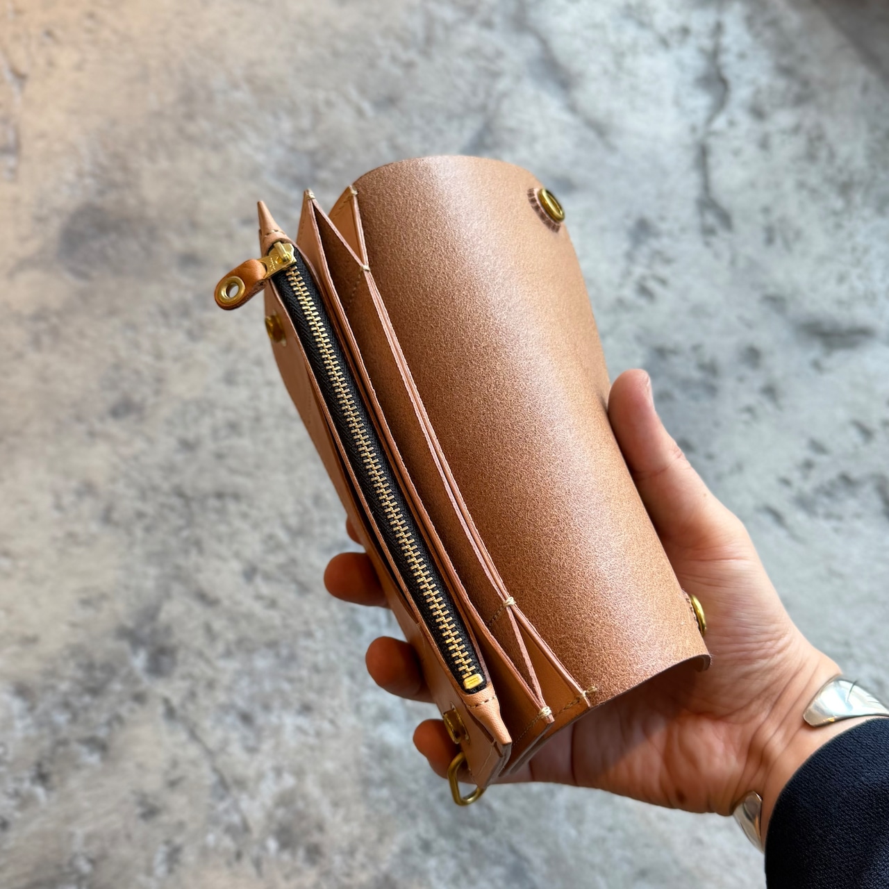 トラッカーウォレット サベージ(タン)