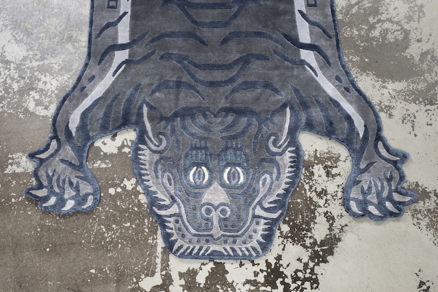 Tibetan Tiger Rug 《Lサイズ•シルク・オリジナル3・アッシュグレー100》チベタンタイガーラグ