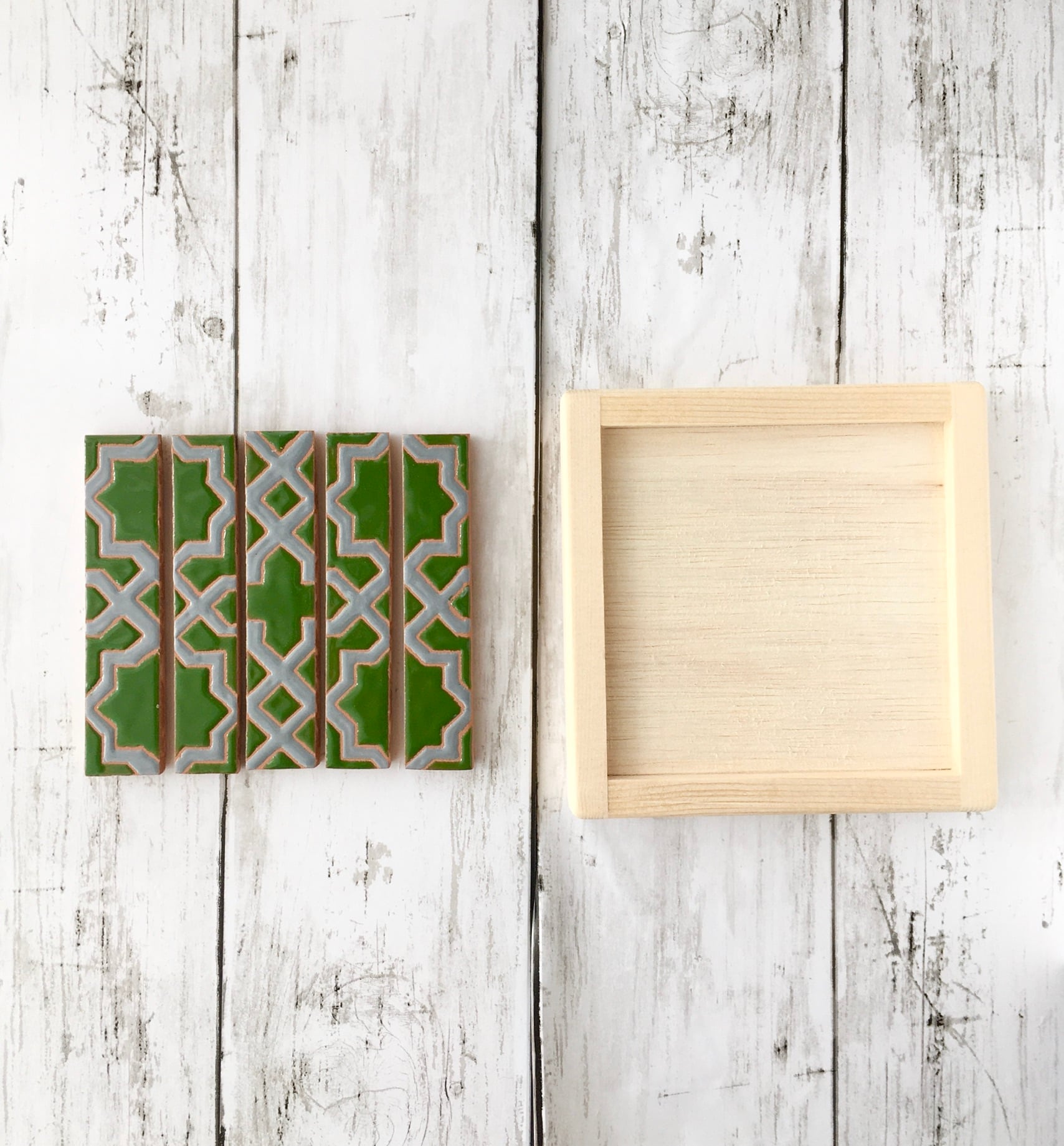 受注生産品】スペインタイルのカトラリーレスト5個セット 木製フレーム