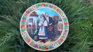 【コサックと少女】ペトリキウカ塗りのプレート　40cm